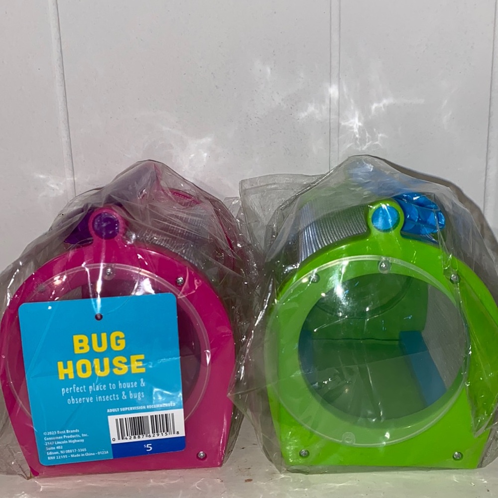 Bug house set of 2.